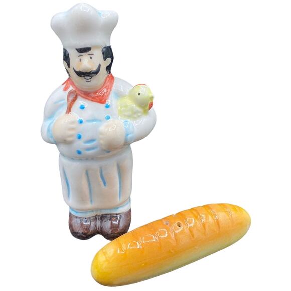 Other - Vintage Omnibus chef and Midwest sausage salt and pepper shakers